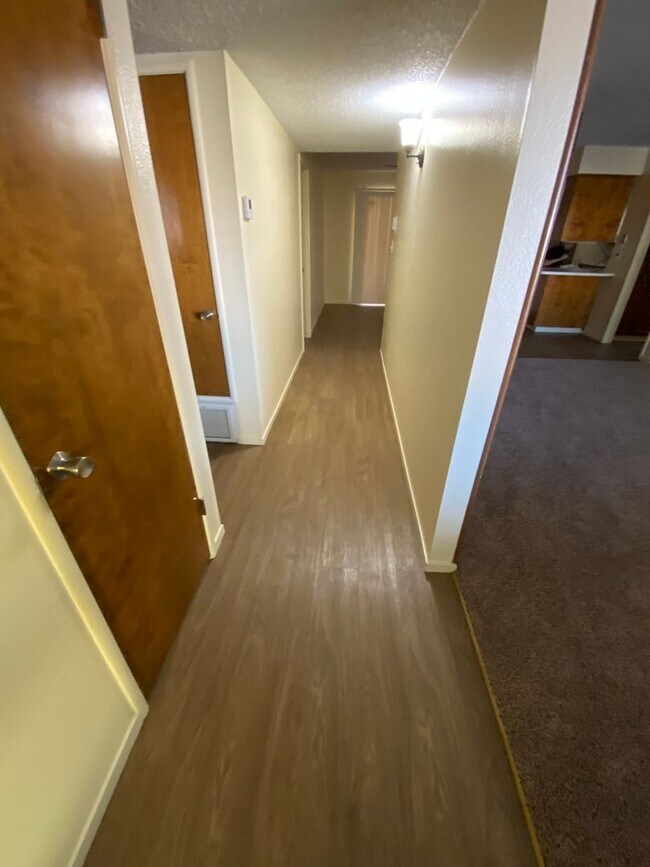 Building Photo - Cozy apartment for rent in Visalia