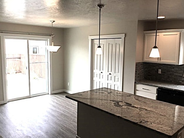 Building Photo - 9860 W Mossywood Dr