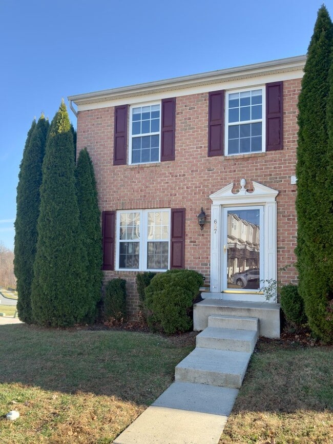 Primary Photo - Charming 2 Bedroom/2.5 Bathroom Townhome in Aberdeen, MD!