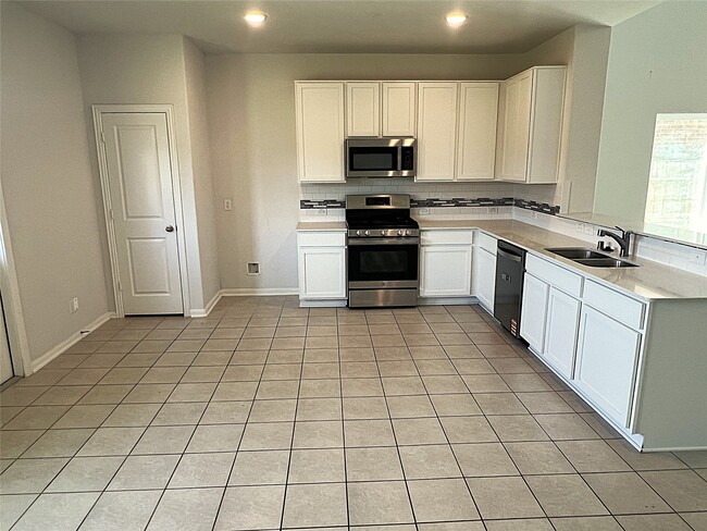 Building Photo - 14302 Beach Pine Trail