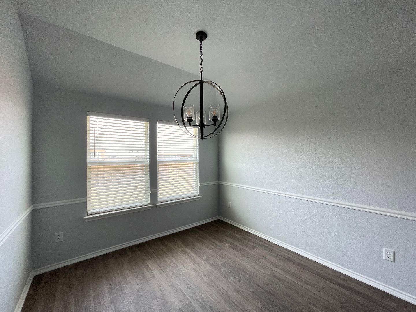 Building Photo - 808 Hickok Dr