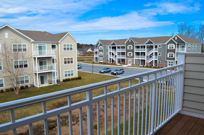 Building Photo - YEAR ROUND CONDO - GRANDE AT CANAL POINTE