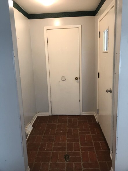 Front Hall with Large Closet - 1110 N French Rd