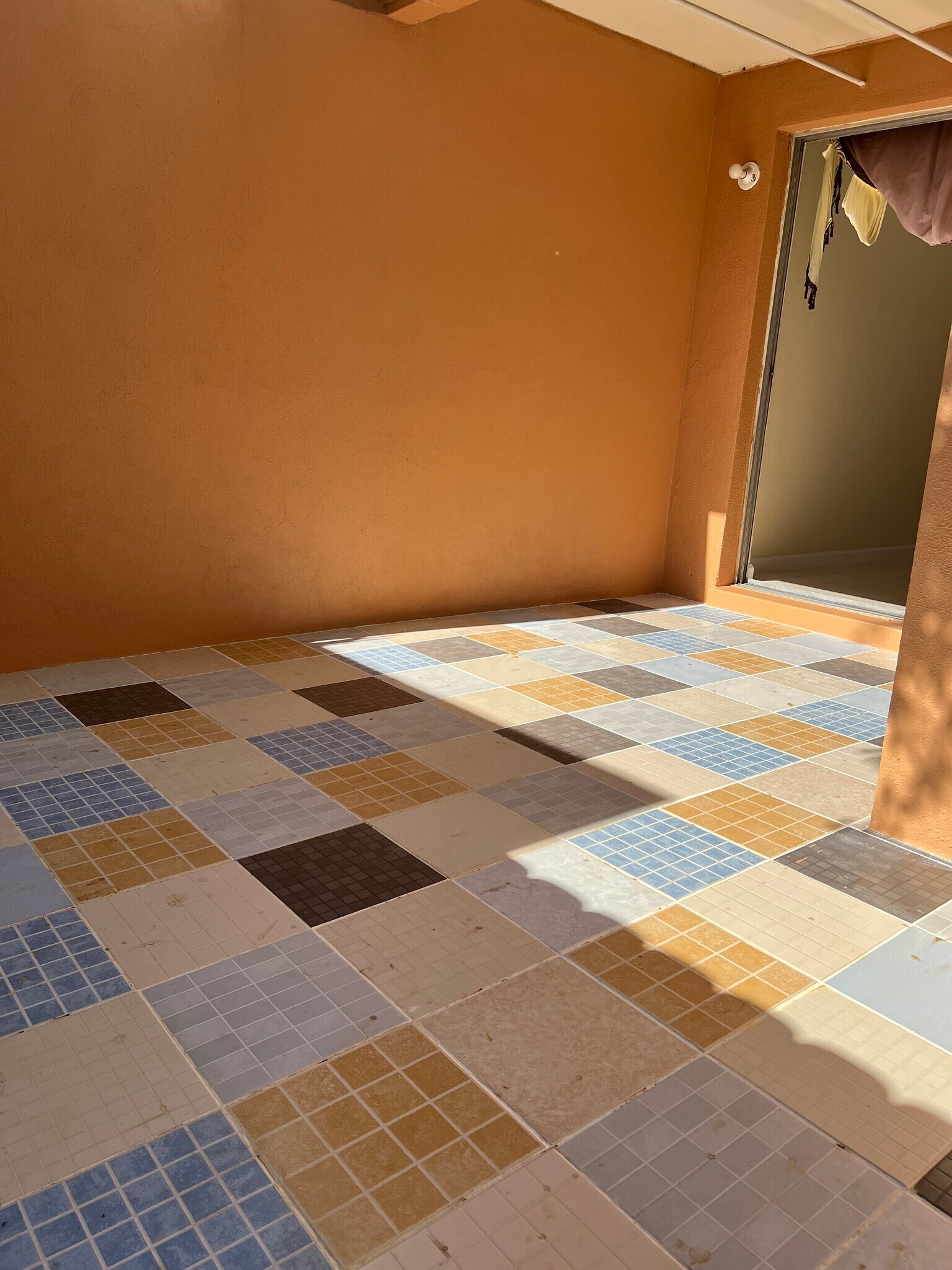 Building Photo - 17290 NE 4th Ct