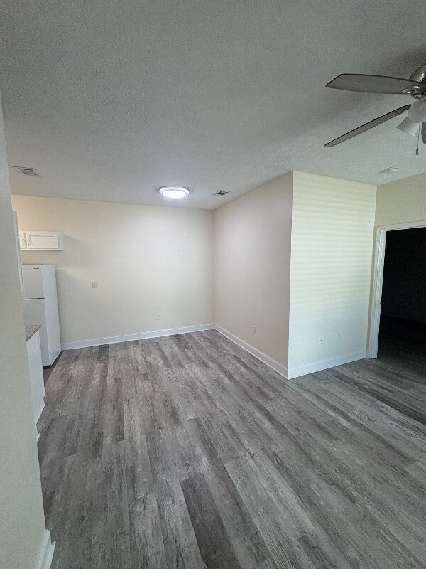 Building Photo - 30 Chatelaine Cir SE