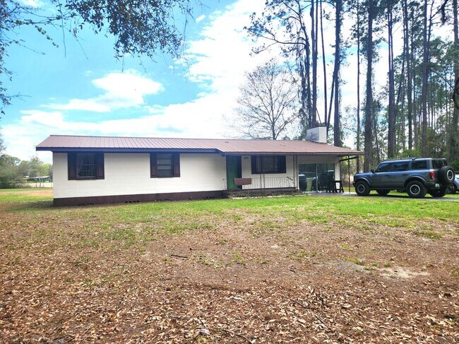Building Photo - 2355 SE State Road 100, Starke, FL
