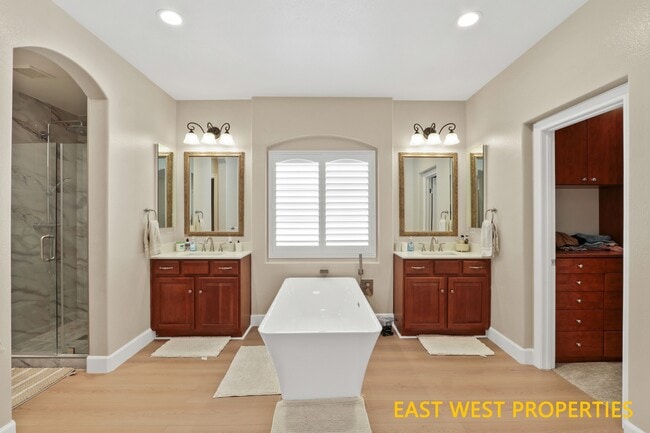 Building Photo - 27 Hathaway