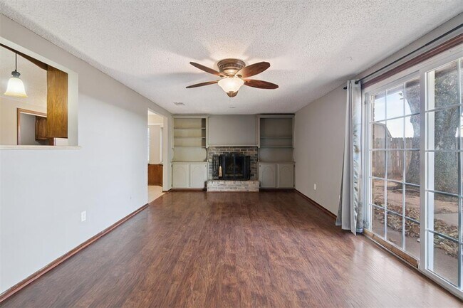 Building Photo - 1205 Swan Lake Rd