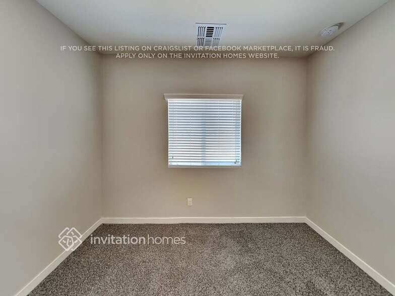 Building Photo - 7421 S 23rd Dr