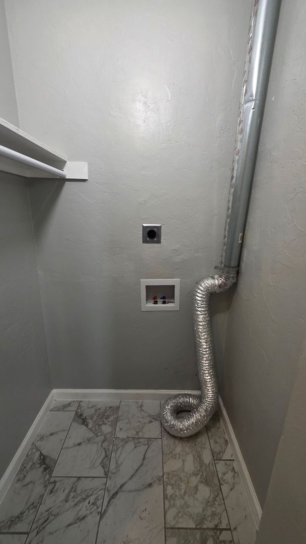 Building Photo - 3900 Rancho Dr