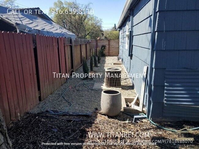 Building Photo - 730 Watt Ave