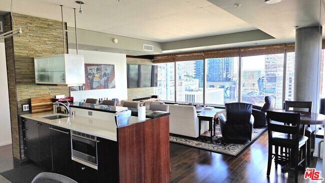 Building Photo - 1155 S Grand Ave