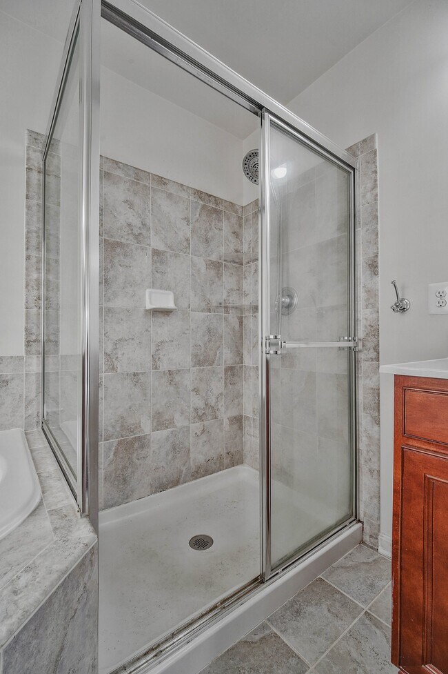 Building Photo - 3461 Eagle Ridge Dr