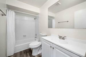 Building Photo - 369 Greenbay Ave