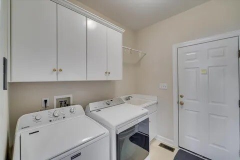 Building Photo - 115 Willow Oak Loop