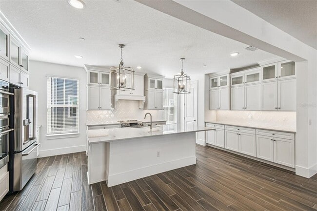 Building Photo - 1951 Risby Aly