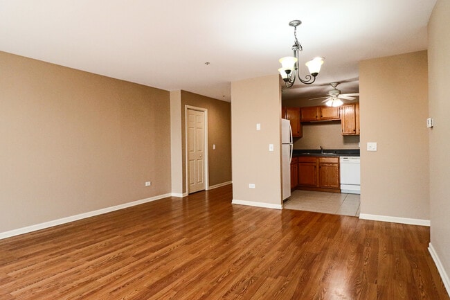 Building Photo - 57 E Hattendorf Ave