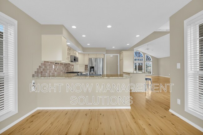 Building Photo - 8054 Ustick Rd