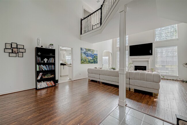 Building Photo - 8006 Devlin Dr