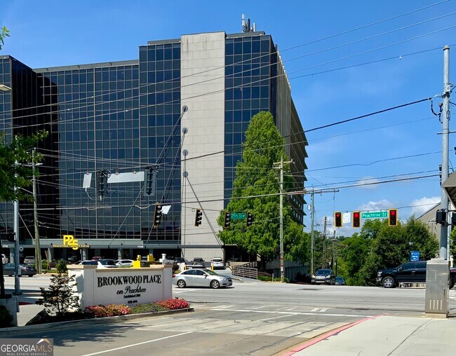 Building Photo - 1735 Peachtree St NE