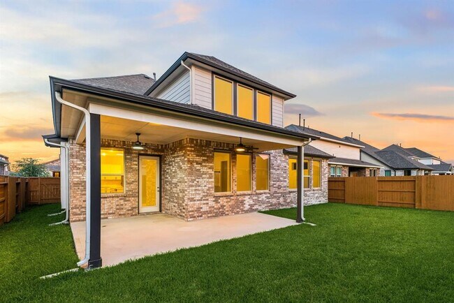 Building Photo - 142 Sunray Creek Dr