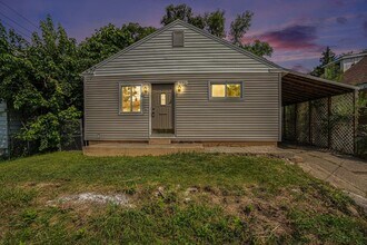 Building Photo - 3 Bedroom, 2 Bath Home in Grand Rapids! Available Now- Includes Washer and Dryer!