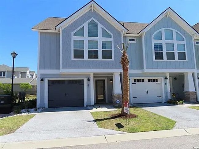 Primary Photo - Modern 3 Bed/3 Bath End Unit Townhome - Close to Everything - GREAT PRICE!