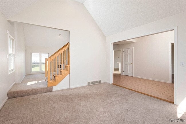 Building Photo - 70 Hobnail Dr