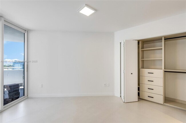 Building Photo - 6301 Collins Ave