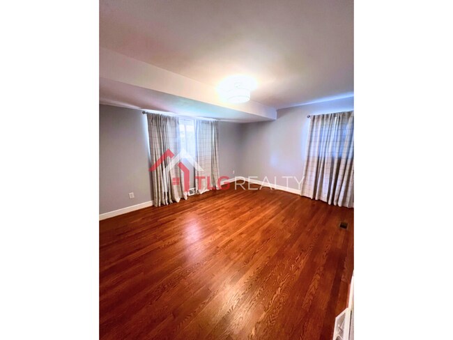 Building Photo - 4044 Somerdale Ln