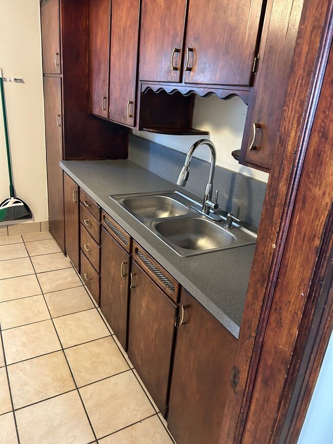 Building Photo - 808 St Patrick St