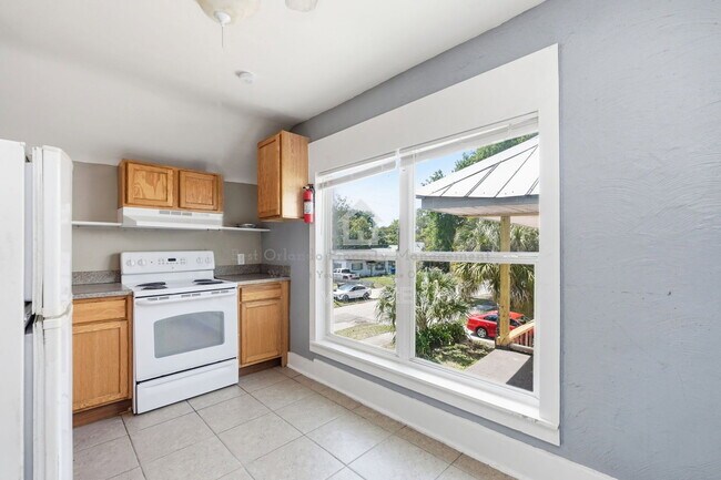 Building Photo - 104 N Clyde Ave