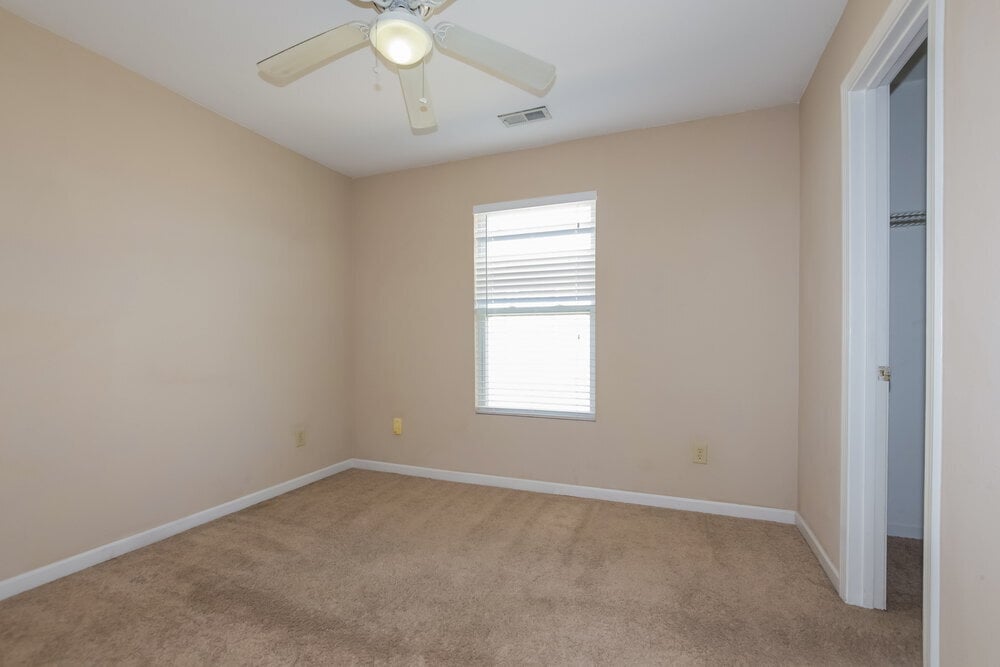 Building Photo - 831 Skywatch Ln