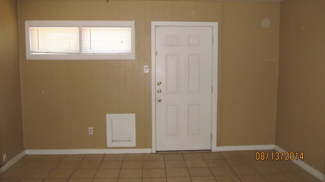 Building Photo - NOW PRE-LEASING! AVAILABLE LATE JJULY - 1713 23rd Street