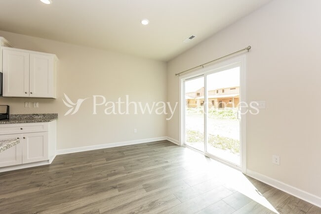 Building Photo - 3510 Quintana Dr