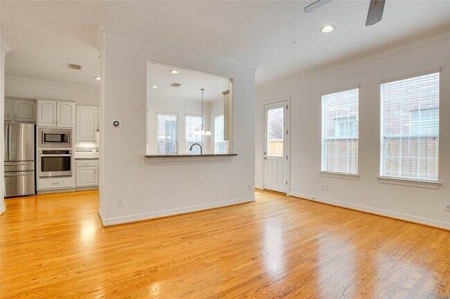 Building Photo - 3015 W Park at Fairdale