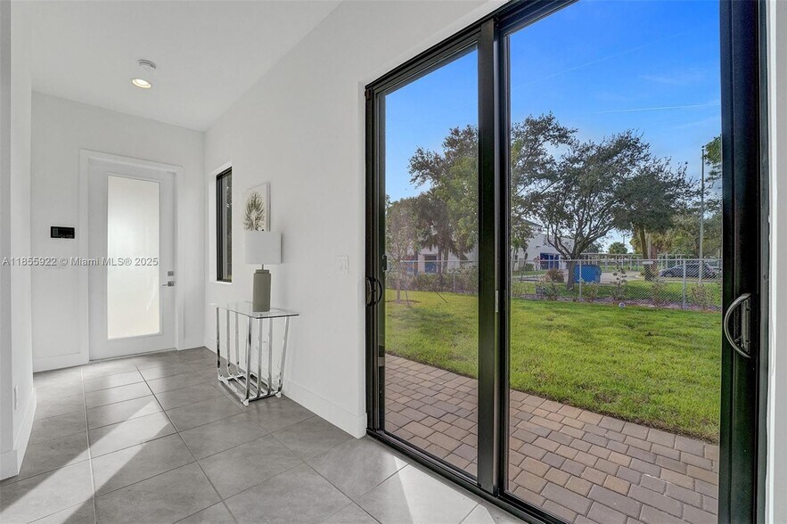 Building Photo - 13145 Addilyn Ct