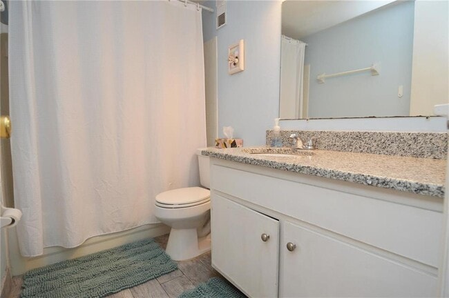 Building Photo - 3873 Pompano Dr SE