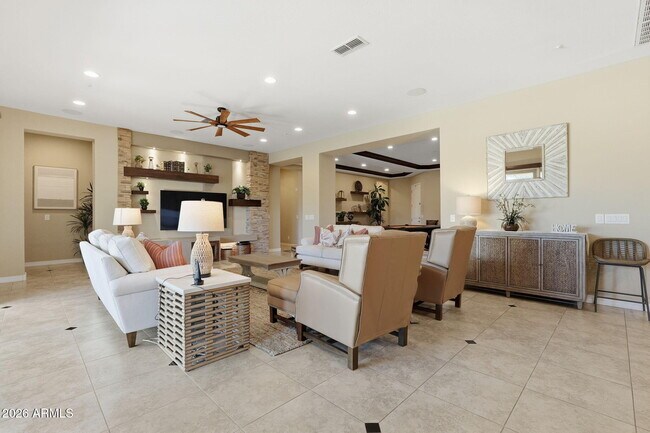 Building Photo - 4908 S Figueroa Ln