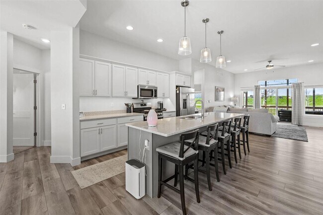 Building Photo - 2881 Blue Sage Dr