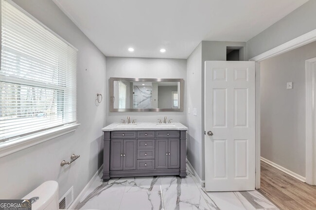 Building Photo - 2764 Veltre Pl SW