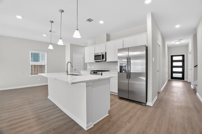 Building Photo - 2615 Ryon Falls Dr