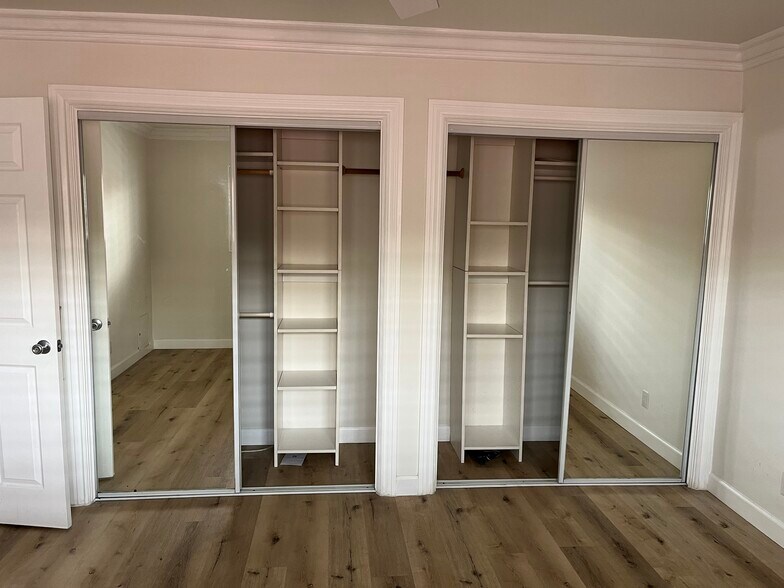 Lots of closet space - 1021 5th St