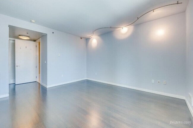 Building Photo - 219 Brannan St