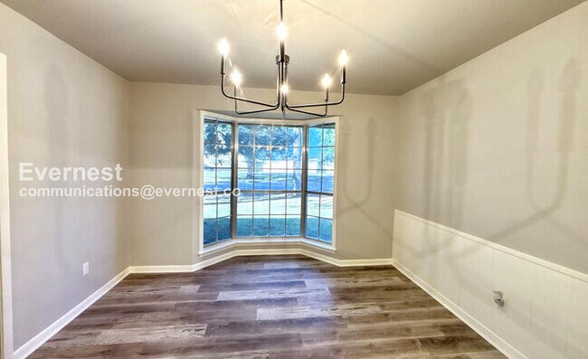 Building Photo - PROMO: Get $500 off the first month’s rent when you sign the lease today!! / Spacious Home with G...