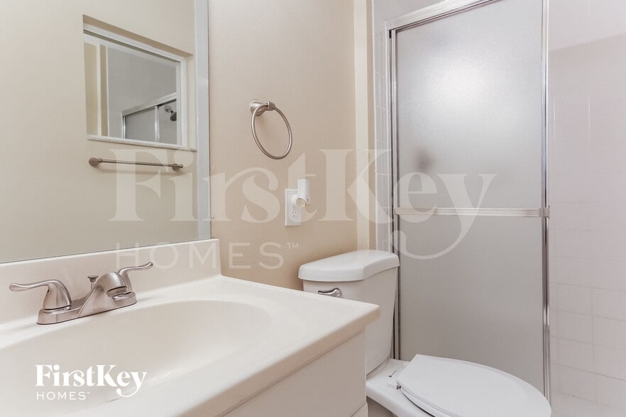 Building Photo - 9203 Southampton Pl