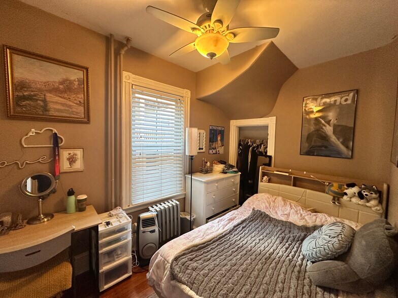 Building Photo - 12 Oswald St