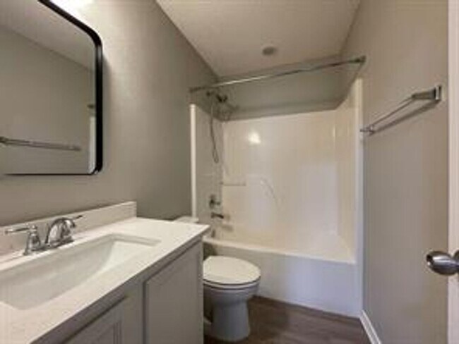 Building Photo - 10910 Red Cedar Dr