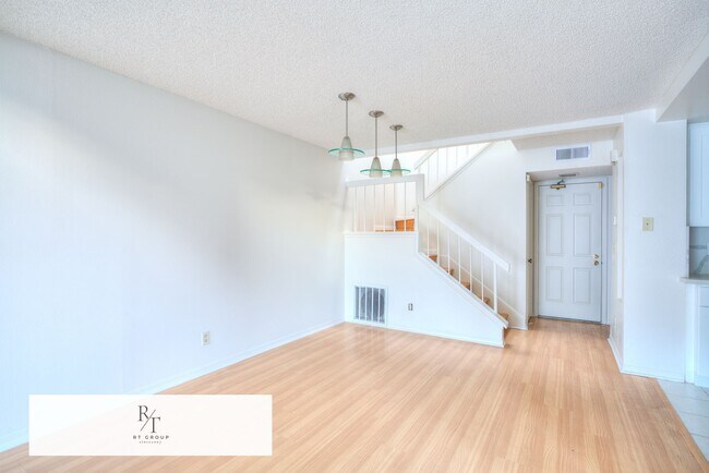 Building Photo - 15748 Tetley St