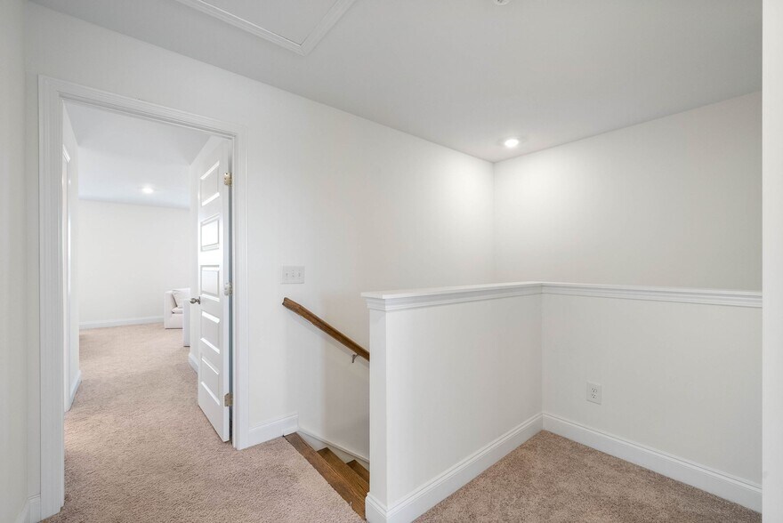 Building Photo - 967 Nance Ln